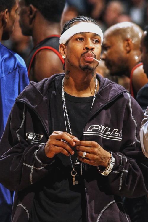 半场：国米1-0科莫，恩里克长驱直入助攻劳塔罗破门（半场战报：国米1-0领先科莫，恩里克奔袭助攻劳塔罗建功）