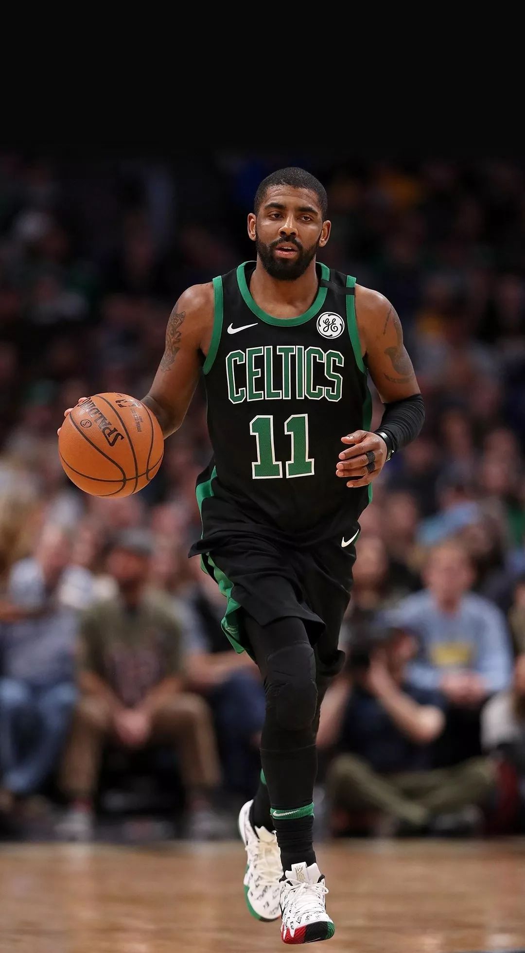 意甲知名评论员：亚沙里是全能型中场，我希望看到莫德里奇、拉比奥特与亚沙里组成中场（意甲名嘴称亚沙里全能，期待与莫德里奇、拉比奥特携手组成中场）