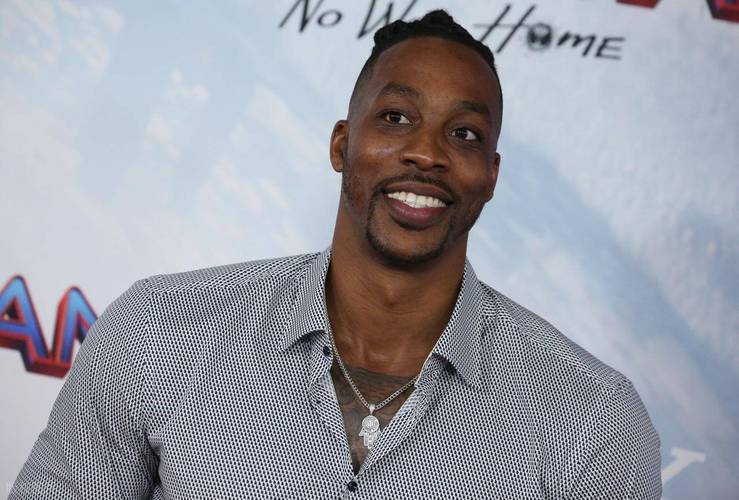 德甲半场：莱默尔破门，纳尔泰进球被吹，拜仁1-0斯图加特（德甲半场战报：莱默尔建功，纳尔泰破门无效，拜仁1-0领先斯图加特）