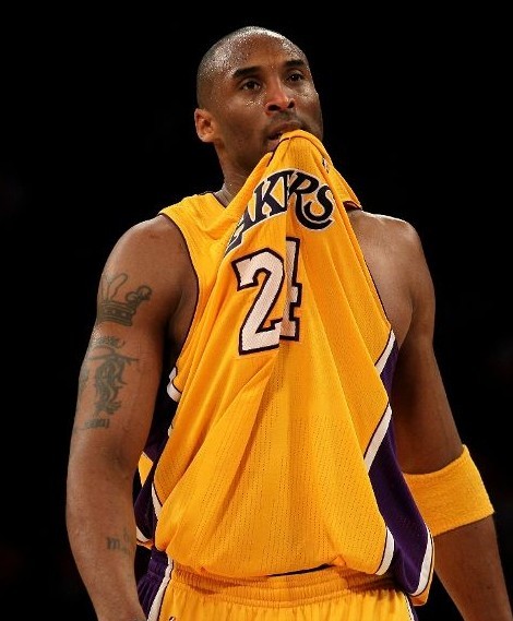 圣诞大战开幕！尼克斯vs骑士首发：布伦森&唐斯PK加兰&米切尔（圣诞大战打响！尼克斯vs骑士首发：布伦森、唐斯对飙加兰、米切尔）