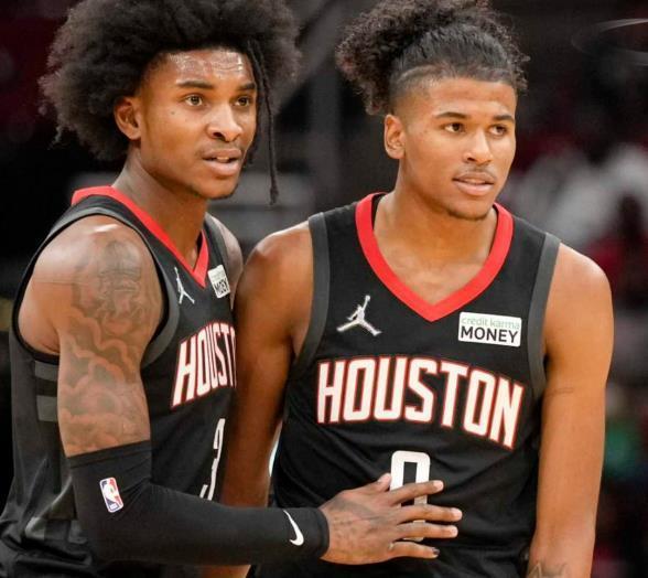 尼日利亚非洲杯大名单：奥斯梅恩领衔，卢克曼、伊沃比在列（尼日利亚公布非洲杯阵容：奥斯梅恩压阵，卢克曼、伊沃比入选）