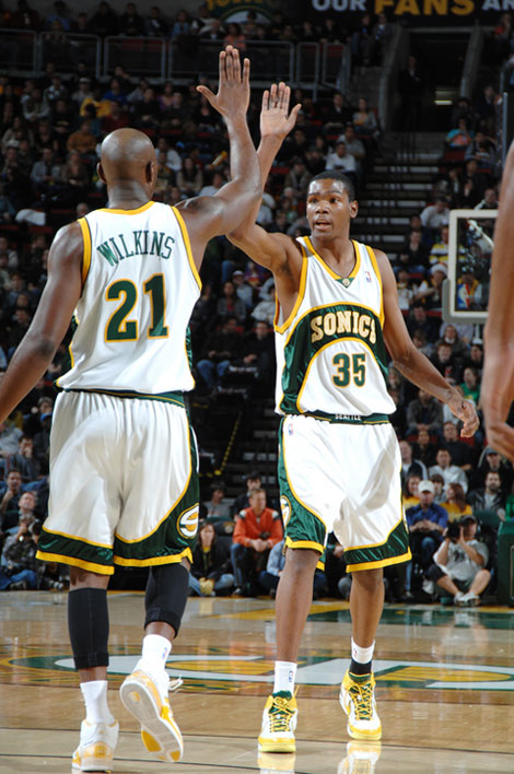 斯帕莱蒂：戴维和奥蓬达需要一些混蛋劲儿，他们必须保持自信（斯帕莱蒂：戴维和奥蓬达需要点狠劲，必须保持自信）