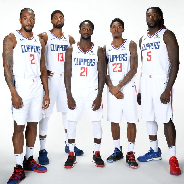 要求西甲让步马拉松遭拒，瓦伦市长抨击特瓦斯只关心电视球迷（西甲拒为马拉松让步，瓦伦市长批特瓦斯只顾电视观众）