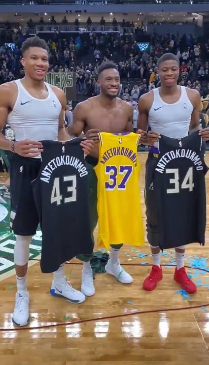 组曼联小队？ 罗马诺：梅努想去那不勒斯但曼联暂不想放（罗马诺：梅努倾向加盟那不勒斯，曼联暂不放行，“曼联小队”难成）