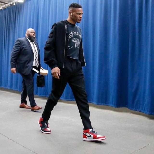 马丁内斯：C罗被罚下主要因为他太有激情；我们必须自我批评（马丁内斯：C罗染红更多因情绪过旺，我们必须自我反省）