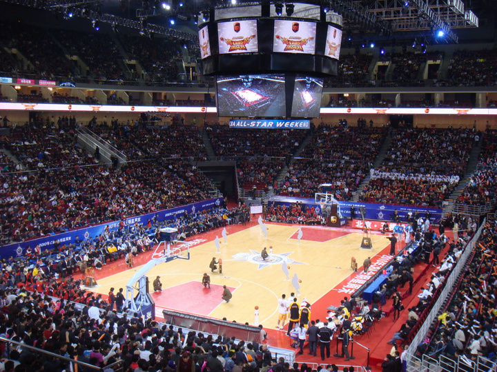 中超新政放宽引援限制，多队准备大手笔（中超新规松绑引援限制，多队酝酿重金投入）