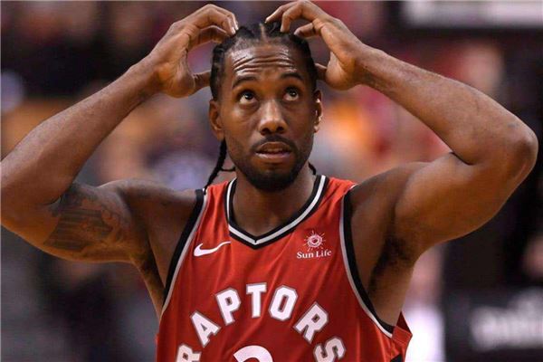 半岛晨报：李国旭中超执教表现不逊于邵佳一，甚至更胜一筹（半岛晨报：李国旭中超执教不亚于邵佳一，表现更为出色）