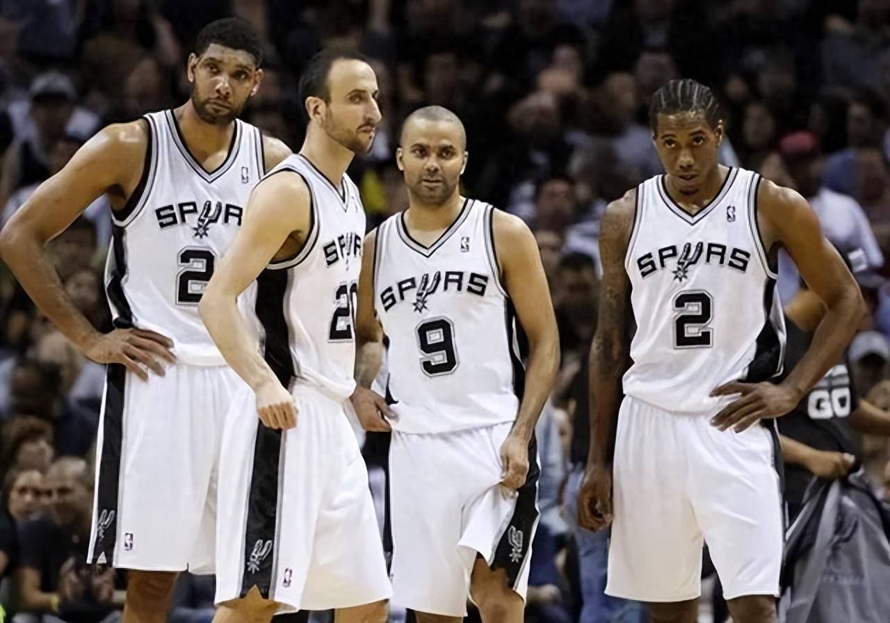 澳超战报：兰德尔屡失良机，奥克兰FC1-2纽卡斯尔喷气机（澳超简报：兰德尔错失多次良机，奥克兰FC1-2不敌纽卡斯尔喷气机）