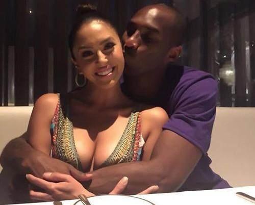 半场数据：葡萄牙控球率接近八成，狂射17脚（半场战况：葡萄牙控球近八成，17次射门猛攻）