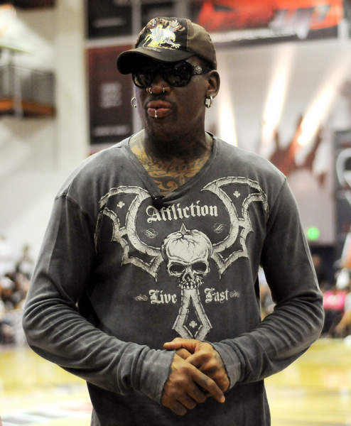 唐斯双喜临门！与交往5年女友伍兹宣布订婚 年终大战逆转骑士（唐斯喜事连连：与相恋五年女友伍兹订婚，年末大战逆转骑士）