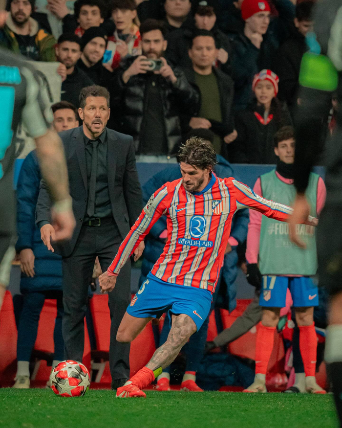 TA：帕利尼亚对于比赛走势有着敏锐的预判，是热刺聪明的补强（TA：帕利尼亚洞察比赛脉络、预判敏锐，是热刺的一笔明智引援）