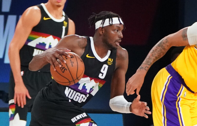 里程碑，国安后卫李磊已代表中国俱乐部出战300场比赛（国安后卫李磊迎来职业里程碑：代表中国俱乐部出场300次）