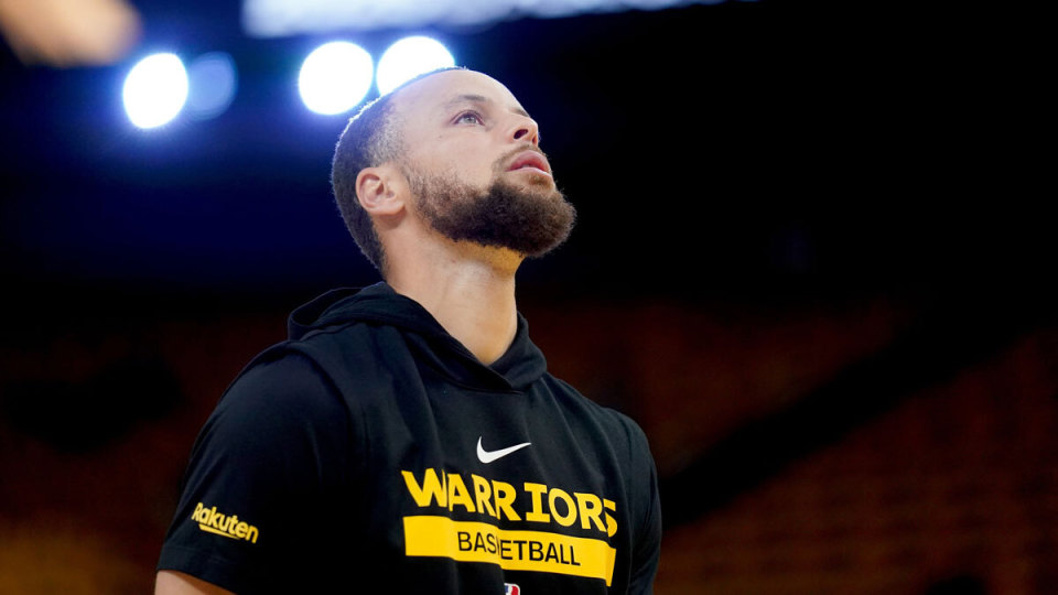 足球不相信眼泪（绿茵场不容眼泪）